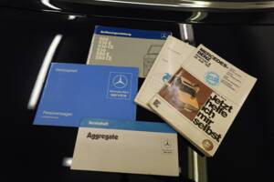 Bild 31/57 von Mercedes-Benz 230 CE (1980)