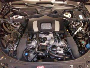 Image 11/26 of Mercedes-Benz CL 500 (2008)