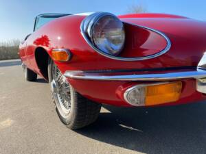 Image 42/62 of Jaguar E-Type (1969)