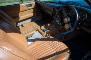 Image 8/12 of Aston Martin V8 (1973)