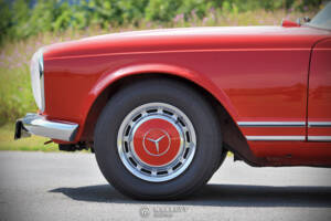 Image 12/70 of Mercedes-Benz 280 SL (1969)