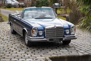 Image 4/18 de Mercedes-Benz 280 SE 3,5 (1970)