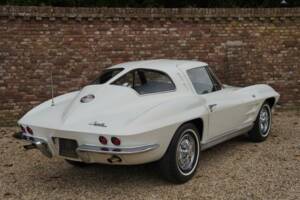 Bild 2/50 von Chevrolet Corvette Sting Ray (1963)