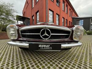 Image 24/26 de Mercedes-Benz 230 SL (1965)