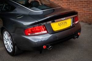 Bild 8/50 von Aston Martin V12 Vanquish S (2005)