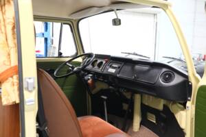 Afbeelding 13/36 van Volkswagen T2b Westfalia (1974)