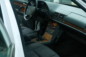Bild 30/50 von Mercedes-Benz 300 SE (1992)