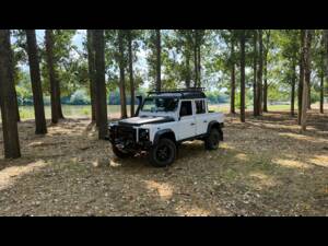 Image 2/6 de Land Rover Defender 110 (2005)