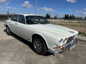 Bild 8/8 von Jaguar XJ 6 2.8 (1972)