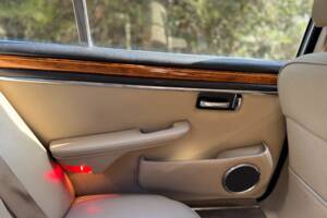 Immagine 19/41 di Jaguar XJ 12 (1990)