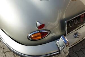 Image 22/29 of Porsche 356 C 1600 (1965)