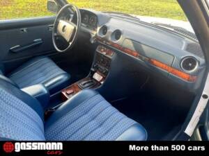 Image 12/15 of Mercedes-Benz 280 C (1978)