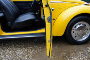 Image 29/50 of Volkswagen Coccinelle 1303 (1976)