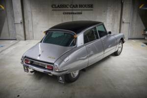 Image 4/92 of Citroën DS 23 Pallas (1975)