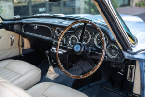 Image 47/56 de Aston Martin DB 4 (1958)