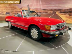 Bild 4/17 von Mercedes-Benz 560 SL (1986)