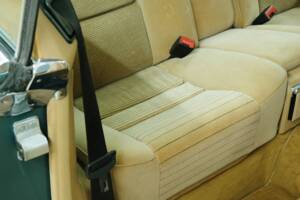 Bild 32/50 von Mercedes-Benz 380 SEC (1983)