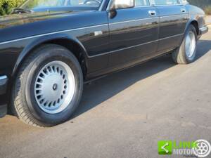 Bild 31/50 von Jaguar Sovereign 3.6 (1988)
