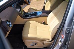 Bild 41/50 von Jaguar XJ 5.0 (2010)