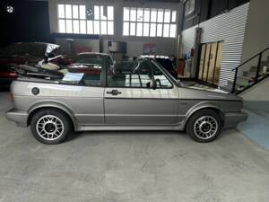 Bild 6/8 von Volkswagen Golf I Cabrio 1.8 (1991)