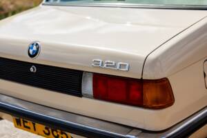 Image 26/48 of BMW 320/6 (1980)