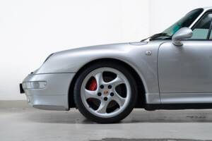 Bild 22/39 von Porsche 911 Carrera 4S (1997)