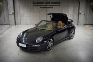 Bild 29/78 von Porsche 911 Carrera 4S (2006)