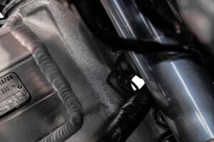 Bild 18/29 von Honda VFR 750R RC 30 (1991)