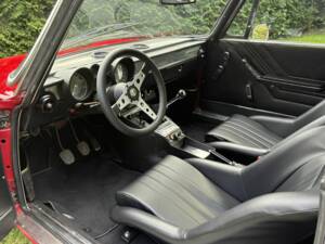Immagine 2/8 di Alfa Romeo 2000 GT Veloce (1975)
