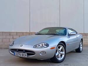 Bild 1/8 von Jaguar XK8 4.0 (2000)