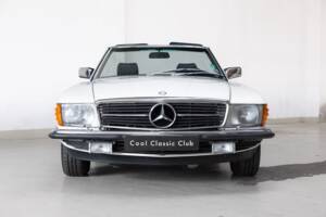Image 2/35 de Mercedes-Benz 500 SL (1984)