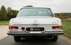 Image 7/50 of Mercedes-Benz 300 SEL 6.3 (1970)