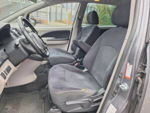 Imagen 11/16 de Mitsubishi Grandis 2.0 DI-D (2010)