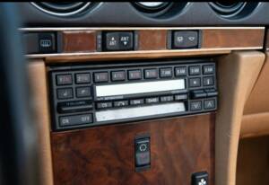 Imagen 7/20 de Mercedes-Benz 560 SL (1989)