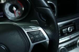 Image 21/50 of Mercedes-Benz SL 500 (2015)