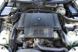 Image 14/50 de Mercedes-Benz E 50 AMG (1996)