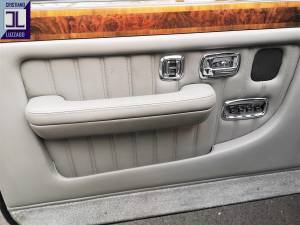 Image 44/50 of Bentley Brooklands (1992)