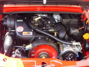 Image 16/30 of Porsche 911 Carrera 2 (1992)