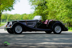 Image 26/54 of Morgan Plus 8 (1992)