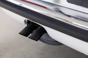 Image 32/35 de Mercedes-Benz 500 SL (1984)