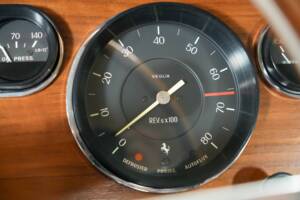 Bild 22/50 von Ferrari 330 GT (1965)