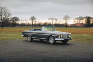 Afbeelding 1/25 van Mercedes-Benz 250 SE (1967)