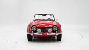 Image 9/15 de Triumph TR 250 (1968)