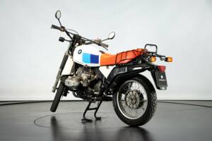Image 2/49 de BMW DUMMY (1983)