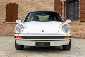 Afbeelding 4/45 van Porsche 911 Carrera 3.2 (WTL) (1988)
