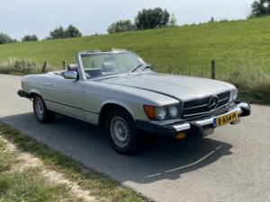 Image 1/8 de Mercedes-Benz 380 SL (1984)