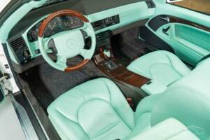 Image 2/19 de Mercedes-Benz SL 320 (1996)