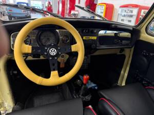 Image 8/15 of Volkswagen Beetle 1302 LS (1971)