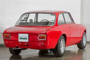 Immagine 18/31 di Alfa Romeo Giulia GTA 1300 Junior (1968)