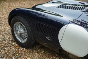 Imagen 13/50 de Realm XK 120 C (C-Type) (2022)